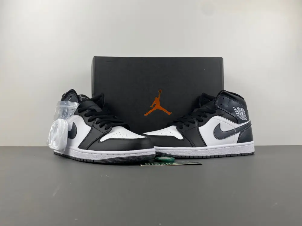 Wmns Jordan 1 Mid 'Cosmic Clay  DBFEF126