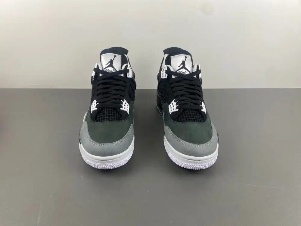 Air Jordan 4 