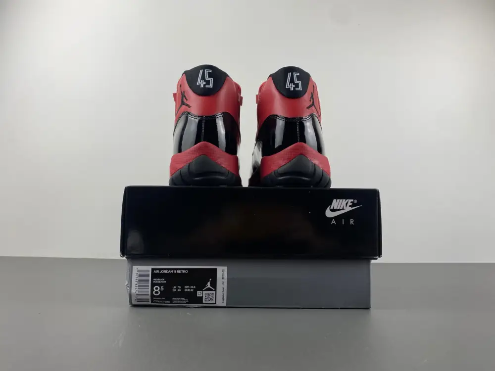 Air Jordan 11 red black 