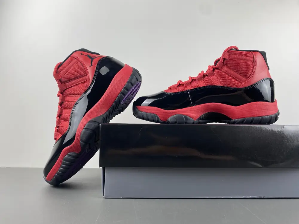 Air Jordan 11 red black 