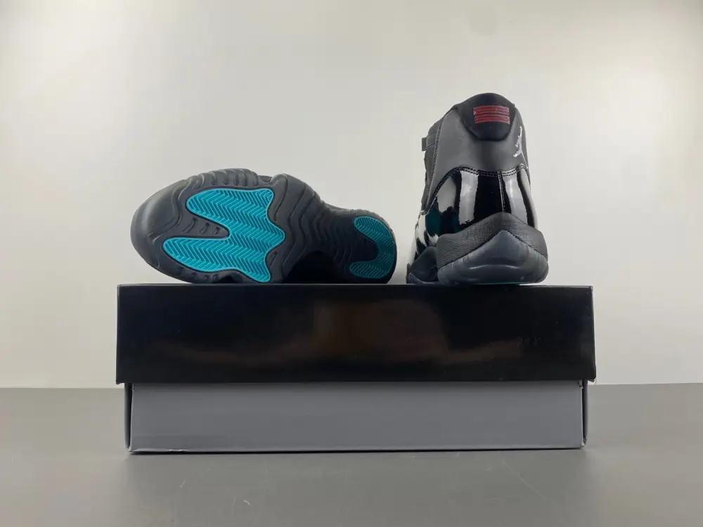 Air Jordan 11 Black, blue, white and red 