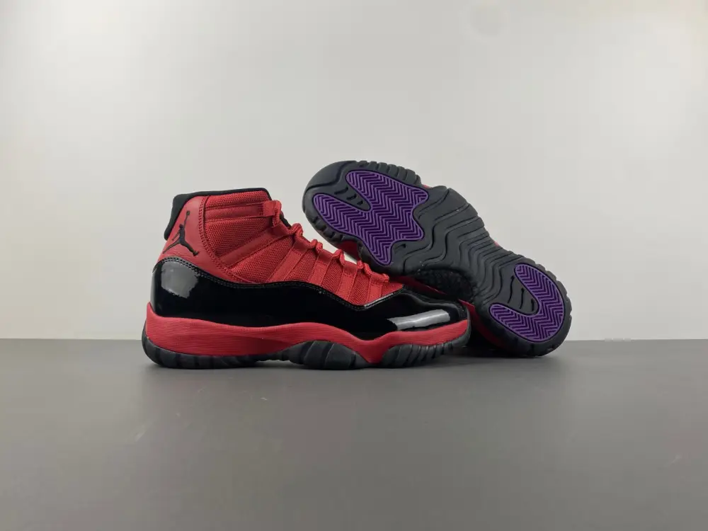Air Jordan 11 red black 