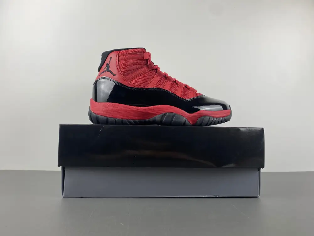 Air Jordan 11 red black 