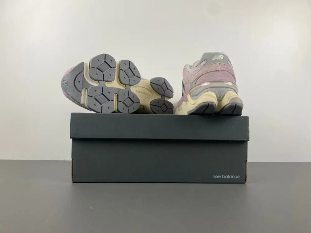 New Balance 9060 ' 