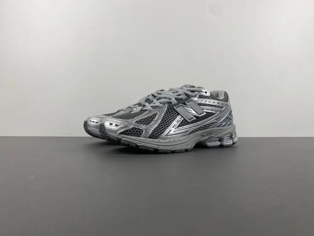 New Balance  FAF1408