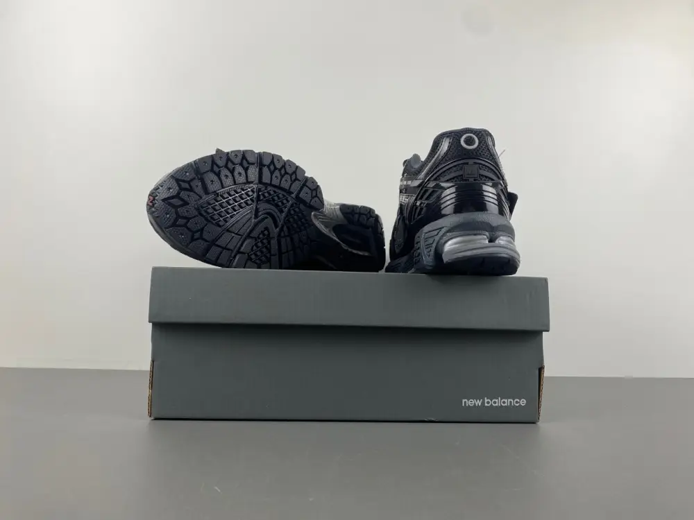 New Balance 1906A Black 