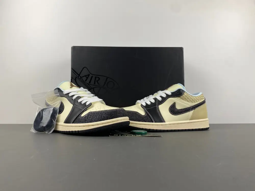 Air Jordan 1 Low 