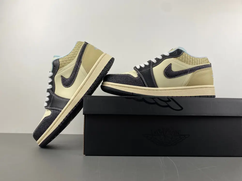 Air Jordan 1 Low 