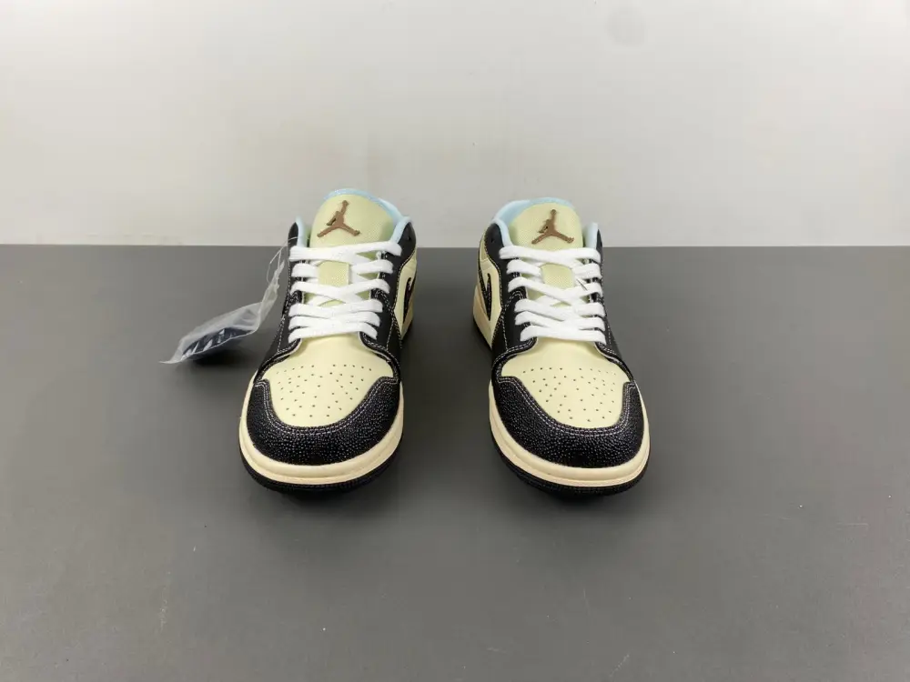 Air Jordan 1 Low 