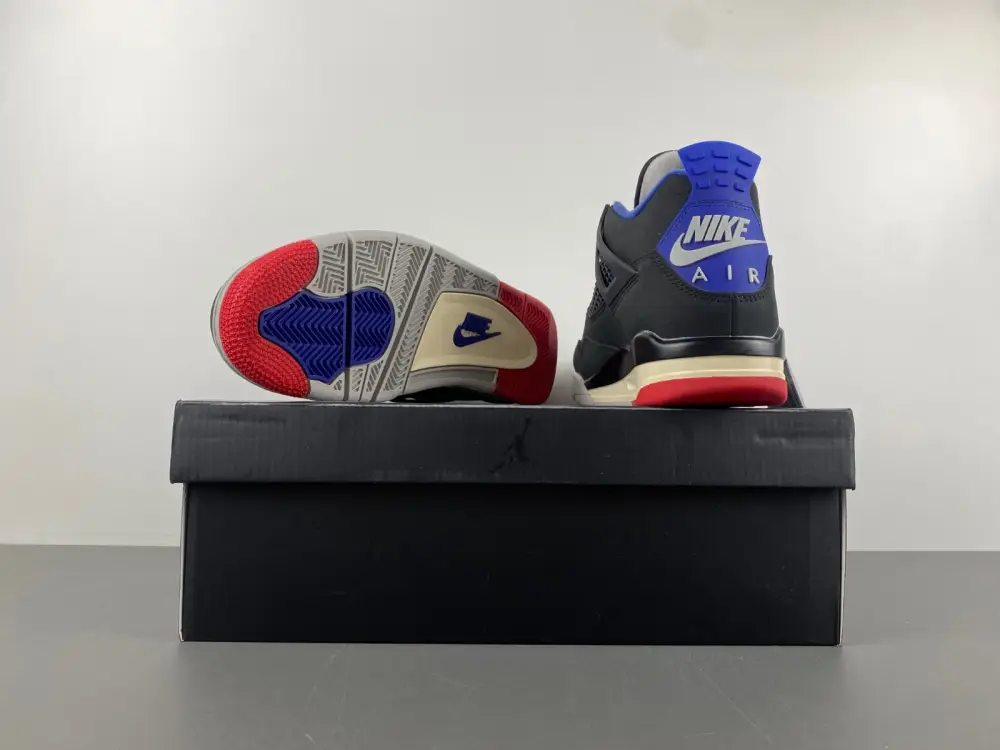 Air Jordan 4 