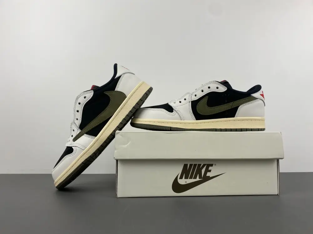 Travis Scott x Jordan 1 Retro Low OG SP PS 'Olive' 