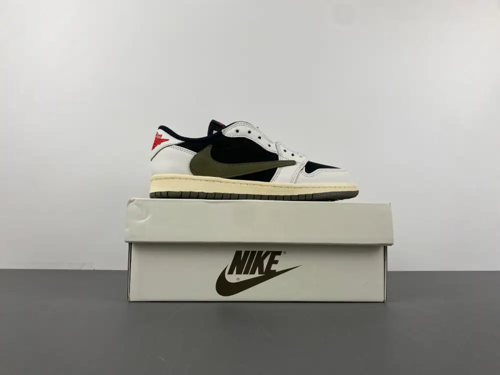 Travis Scott x Jordan 1 Retro Low OG SP PS 'Olive' 