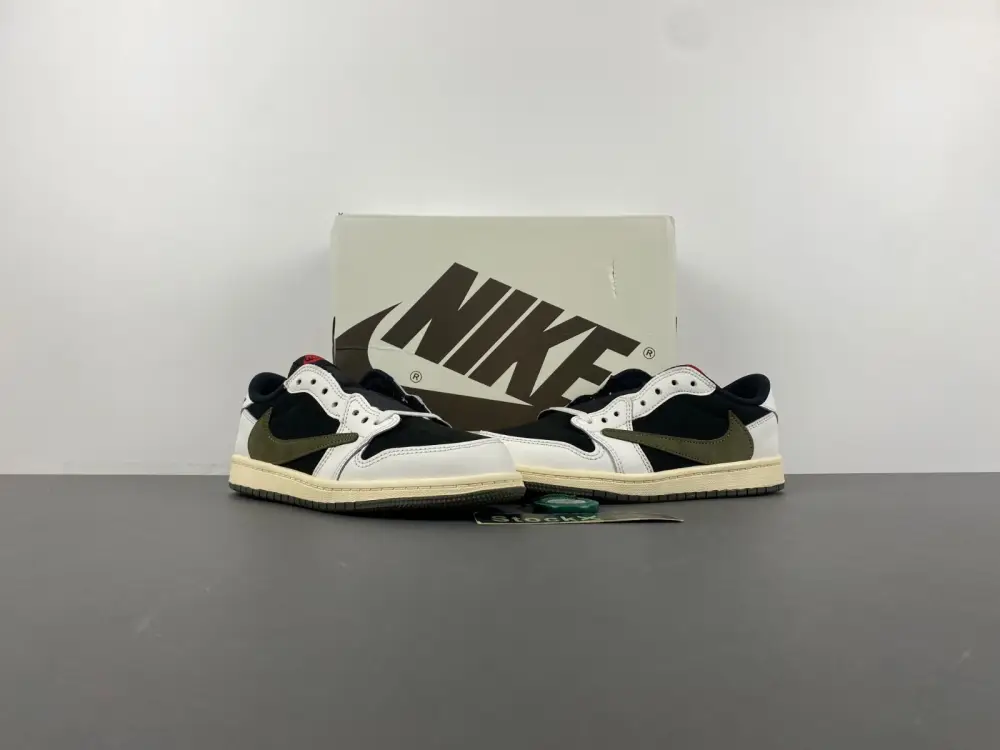 Travis Scott x Jordan 1 Retro Low OG SP PS 'Olive' 