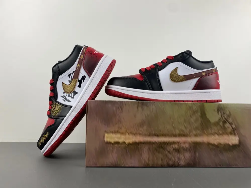 Air Jordan 1 Low 