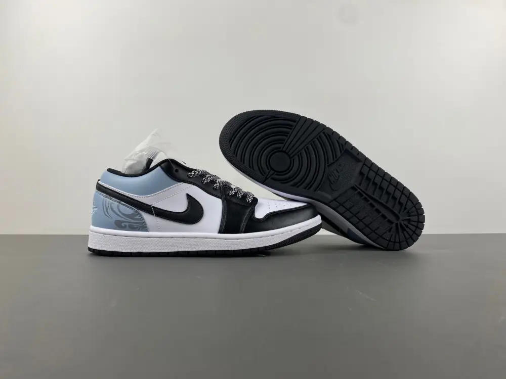 Air Jordan 1 Low 