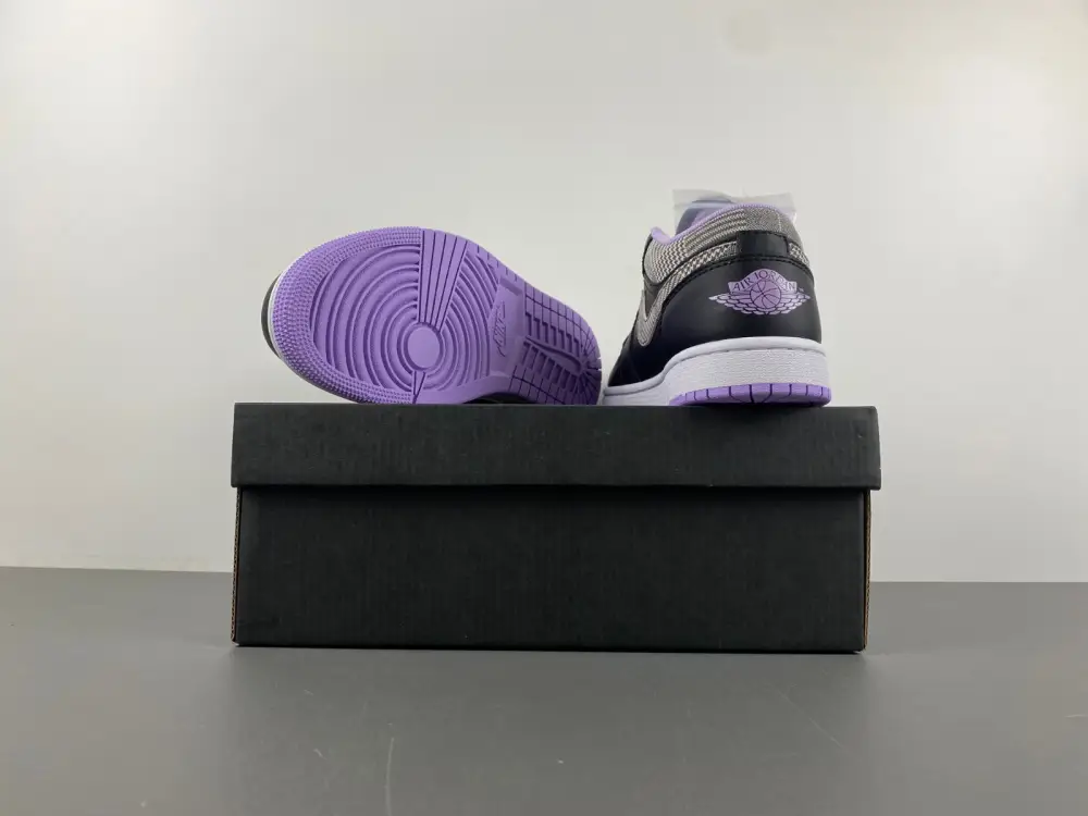 Air Jordan 1 Low Houndstooth 