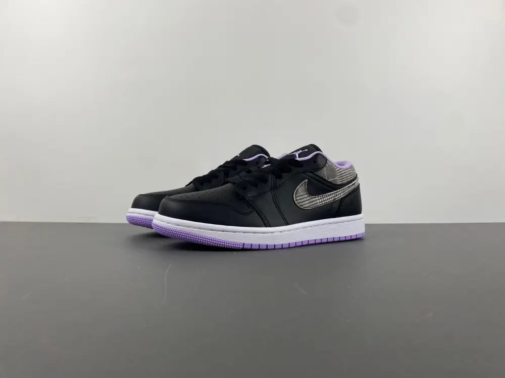 Air Jordan 1 Low Houndstooth 