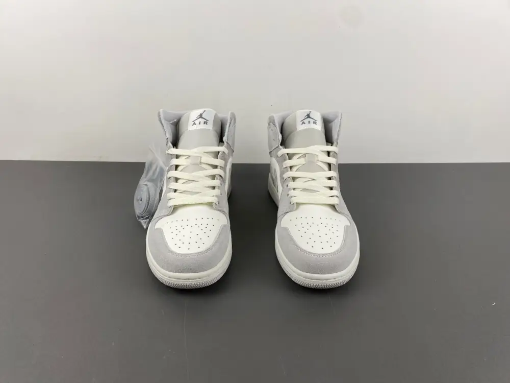 Wmns Jordan 1 Mid 