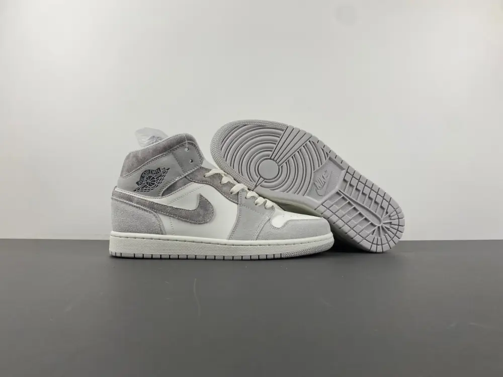 Wmns Jordan 1 Mid 