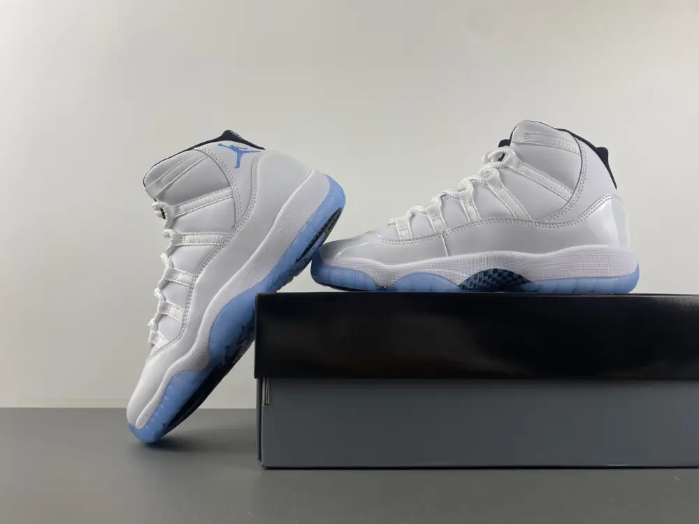 Air Jordan 11 Retro GS 'Columbia   Legend Blue 