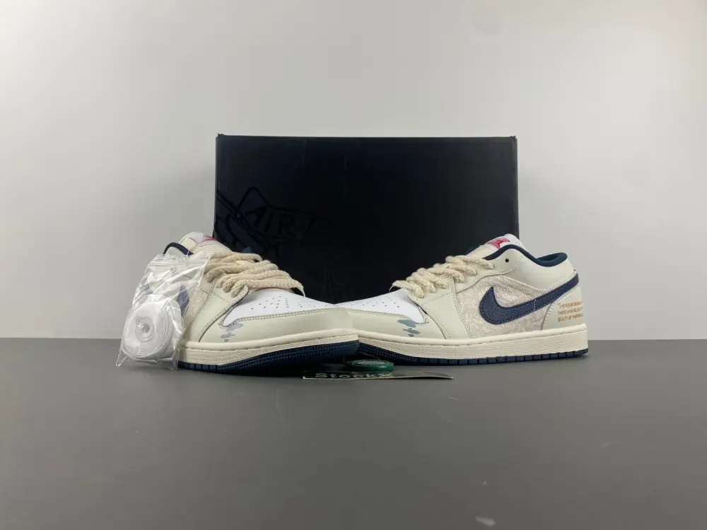 Air Jordan 1 Low 