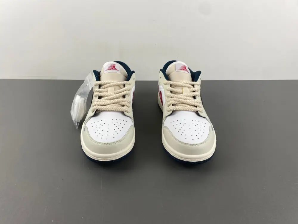 Air Jordan 1 Low 