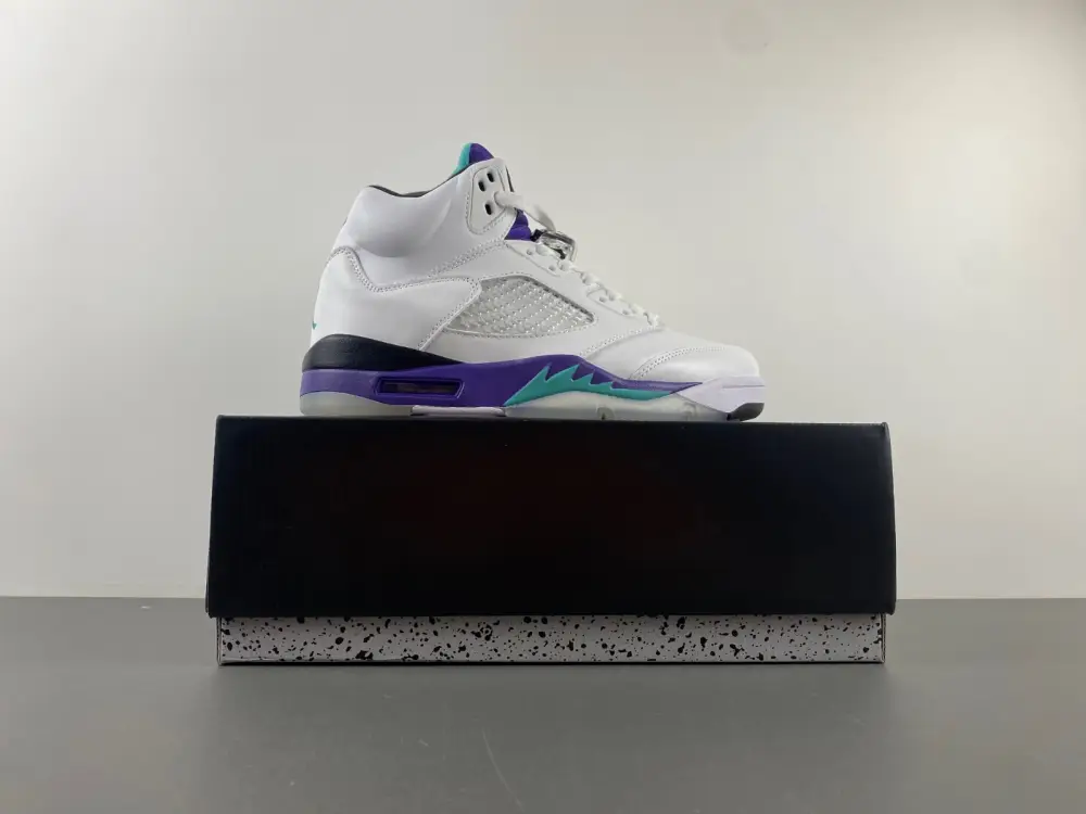 r Jordan 5 Retro 'Grape' 