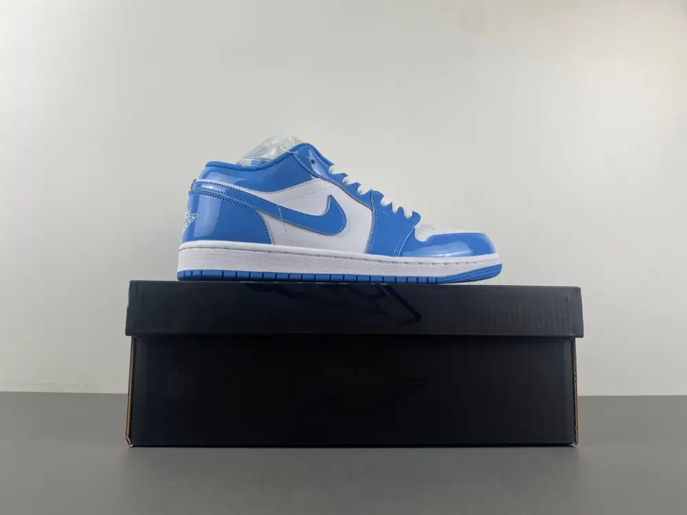 Air Jordan 1 Low SE White Legend Blue 