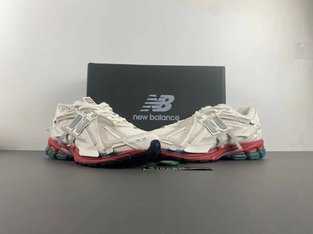 New Balance 1906A Sea Salt Astro Dust 