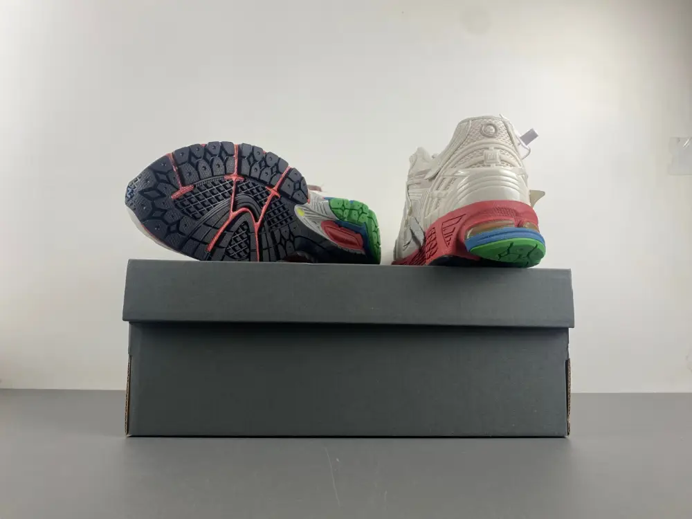New Balance 1906A Sea Salt Astro Dust 