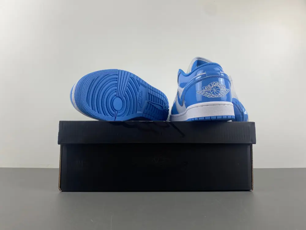 Air Jordan 1 Low SE White Legend Blue 