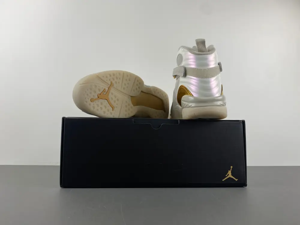 Air Jordan 8 Retro Champagne 