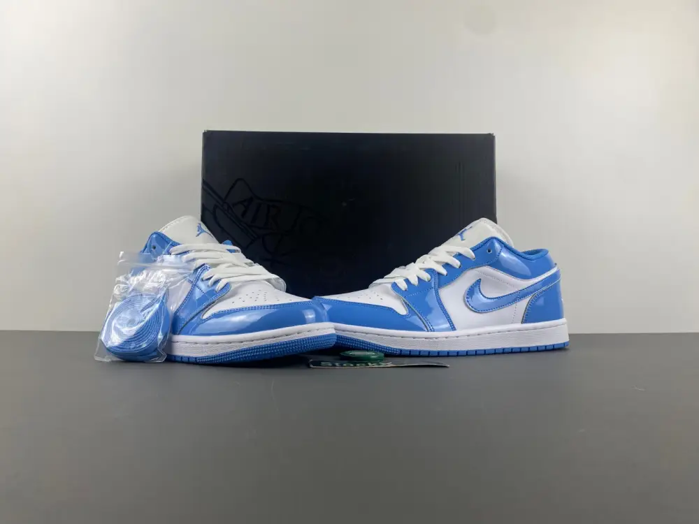 Air Jordan 1 Low SE White Legend Blue 