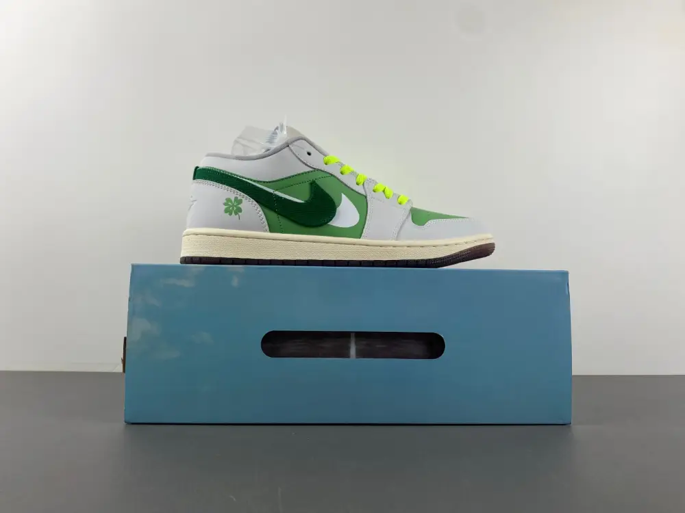 Air Jordan 1 Low 