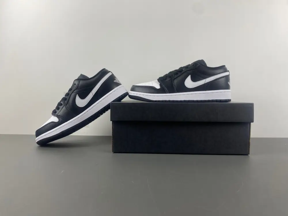 Air Jordan 1 Low 