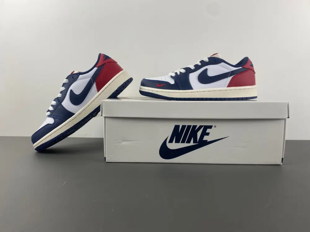 Air Jordan 1 Low 
