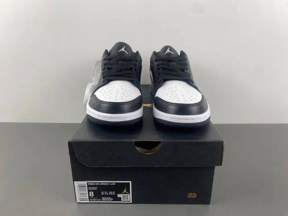 Air Jordan 1 Low 