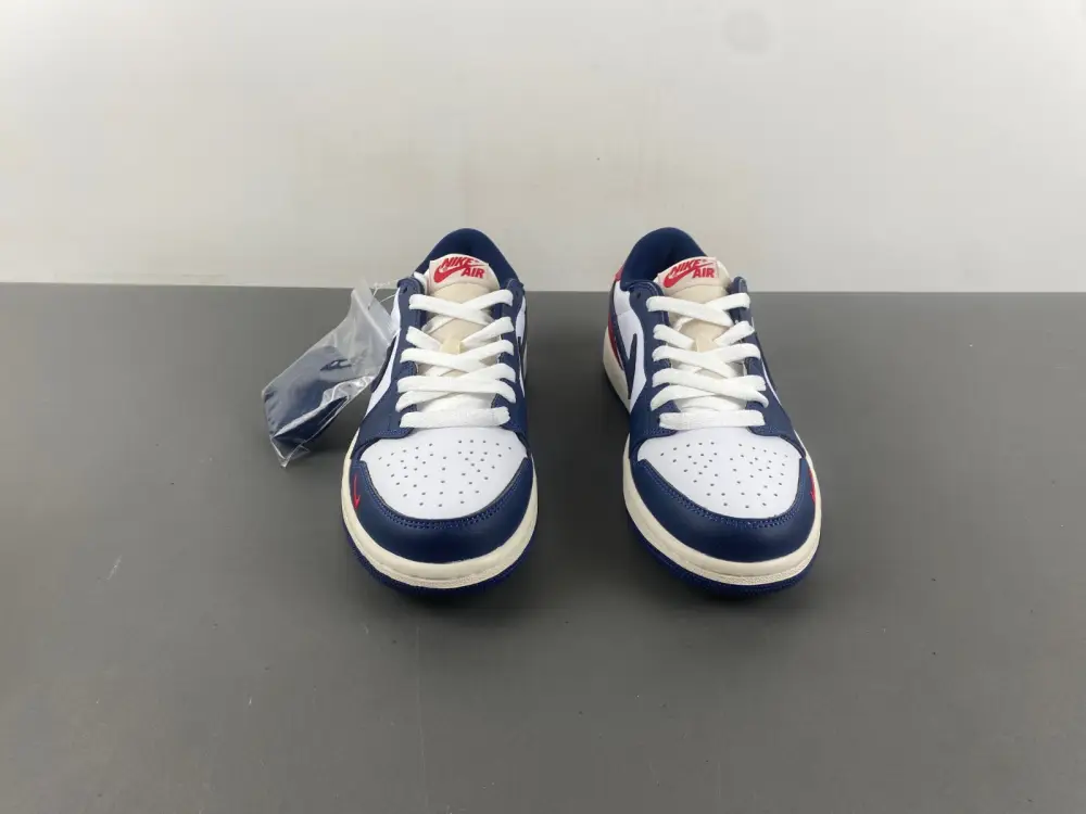 Air Jordan 1 Low 