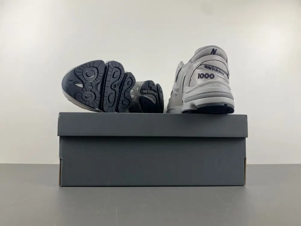 New Balance 1000 Silver Reflective 