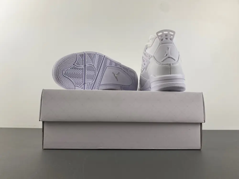 Air Jordan 4 
