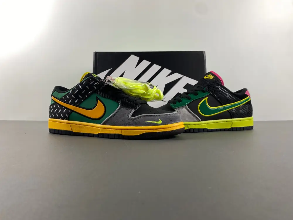 Nike Dunk Low 