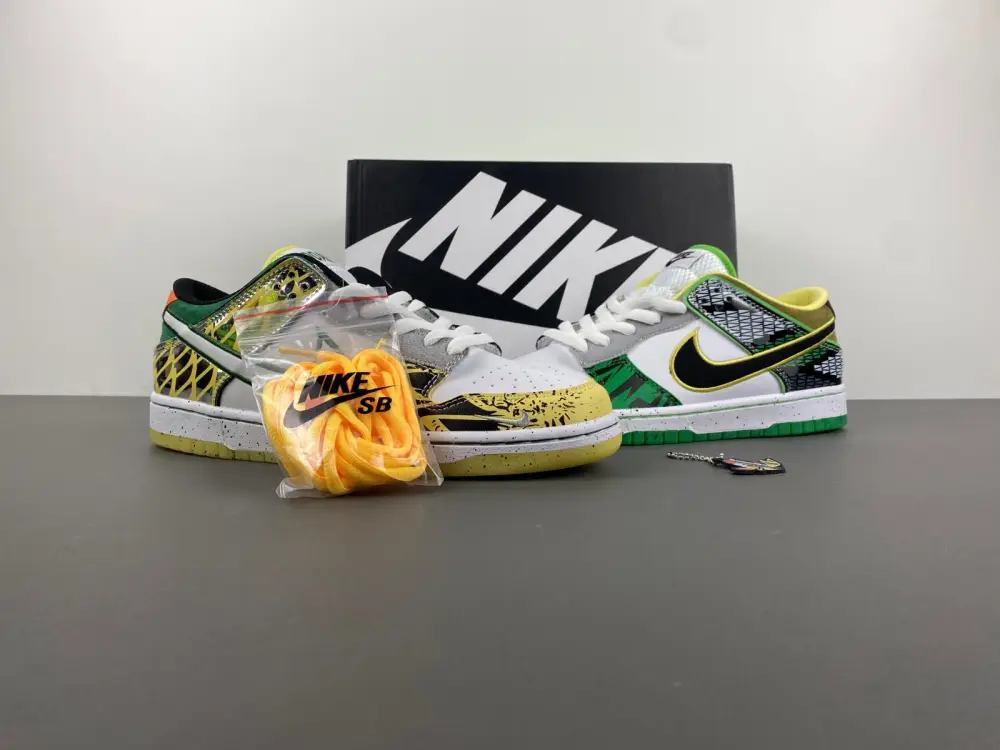 Nike Dunk Low 