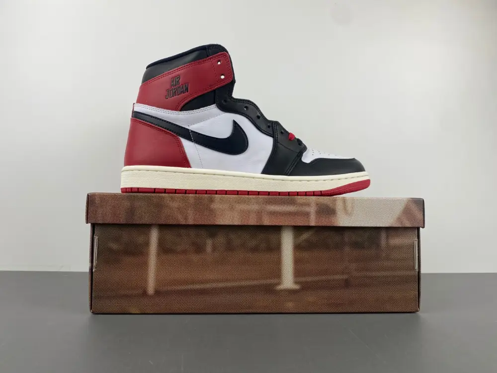 Air Jordan 1 High OG 