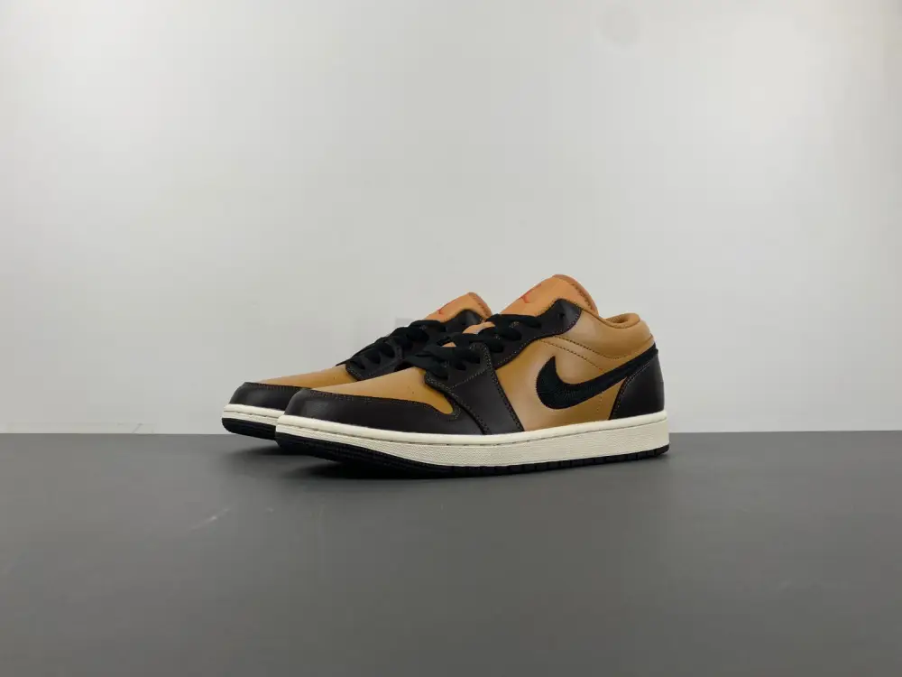 Air Jordan 1 Low Flax Baroque Brown 