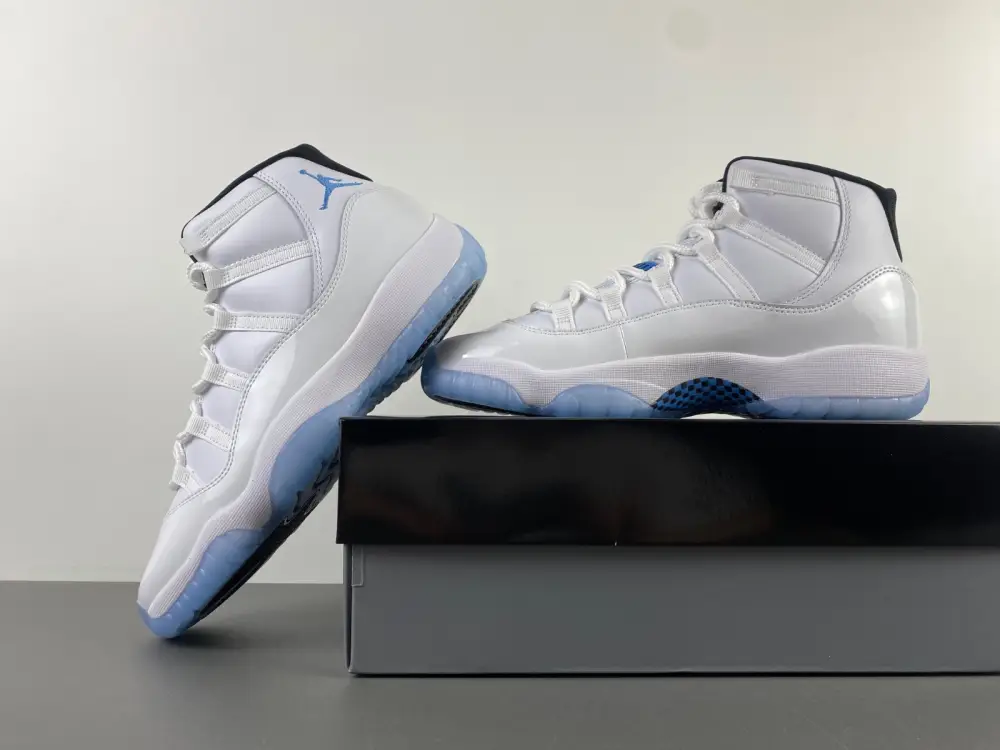 Air Jordan 11 Retro GS 'Columbia   Legend Blue' 2024 