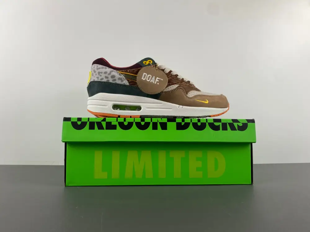 Nike Air Max 1 '87 Luxe University of Oregon PE 2024 