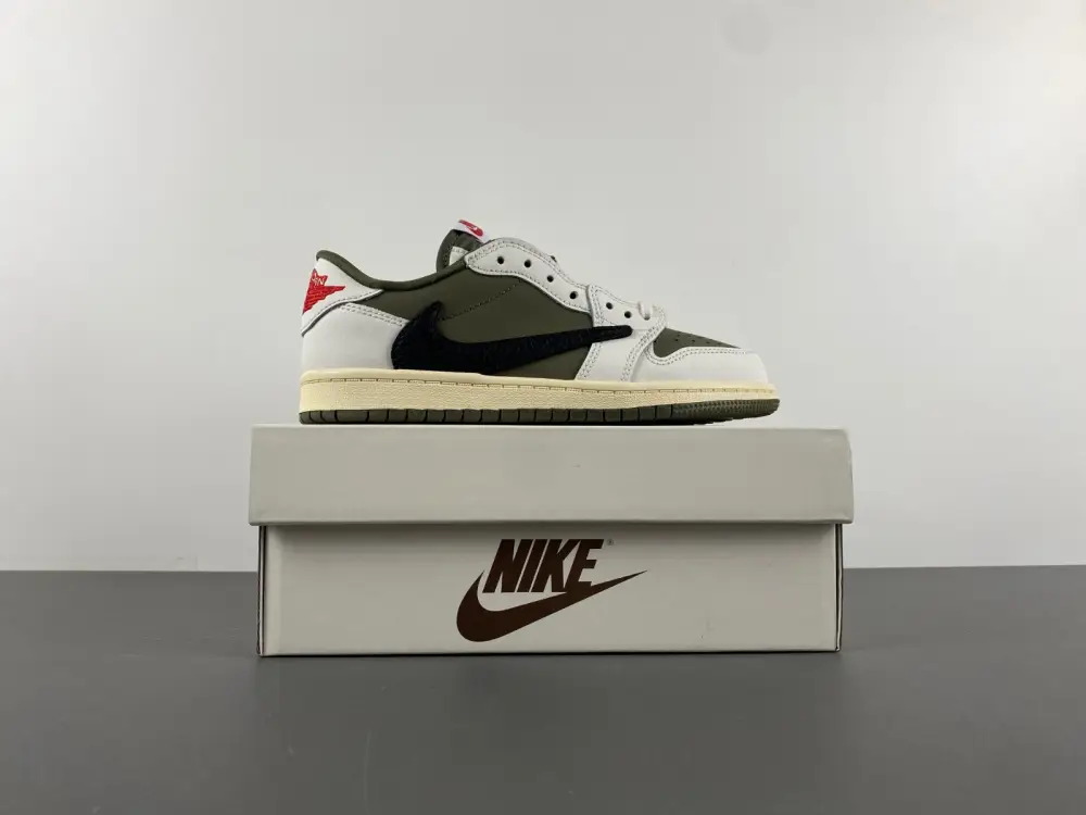 Jordan 1 Retro Low OG SP Travis Scott Medium Olive 