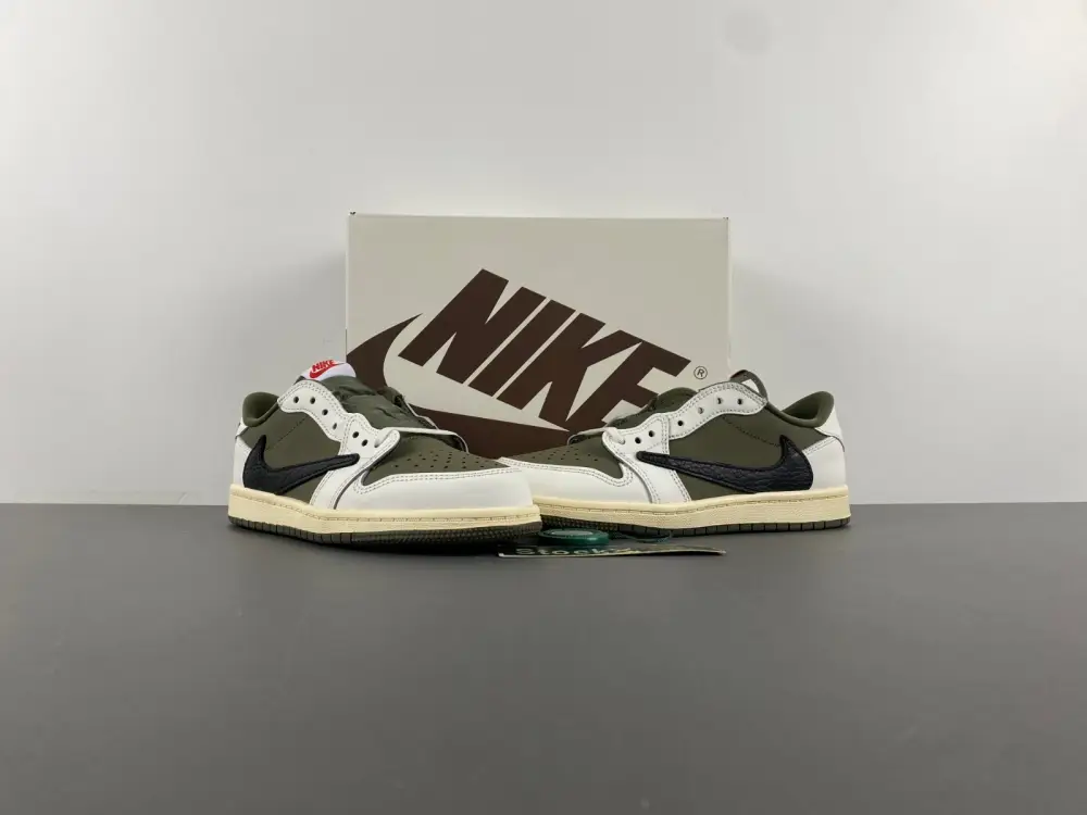 Jordan 1 Retro Low OG SP Travis Scott Medium Olive 
