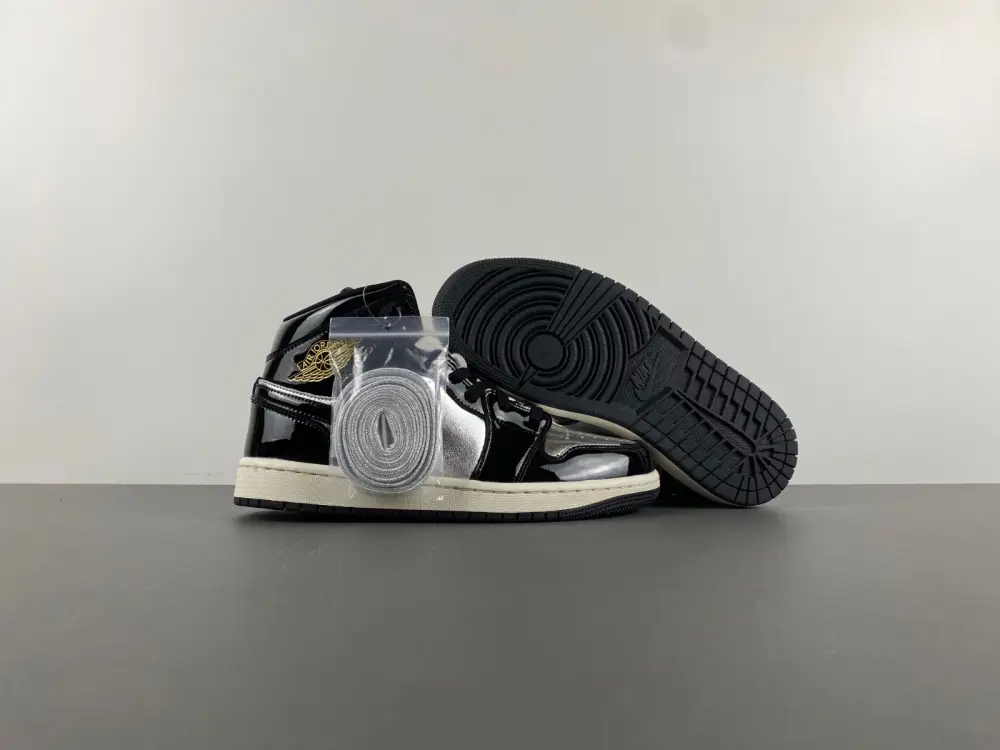 Air Jordan 1 Mid SE 
