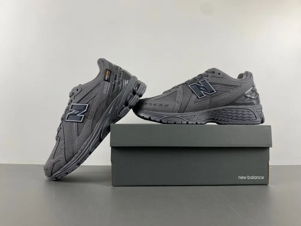New Balance 1906R 
